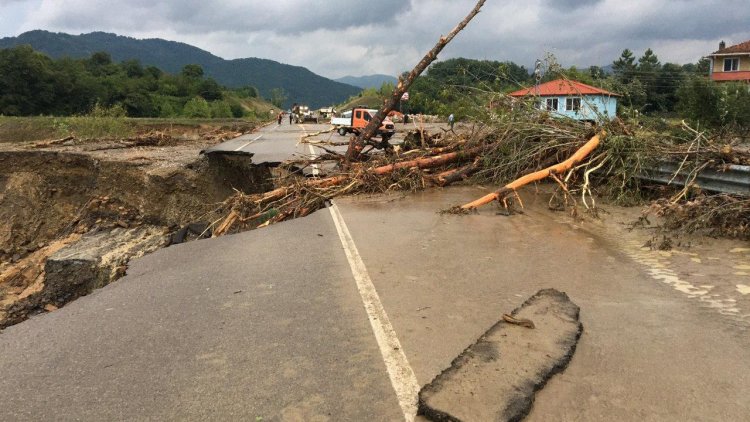 BARTIN, KASTAMONU, SİNOP VE KARABÜK'TE SEL, SU BASKINI, HEYELAN