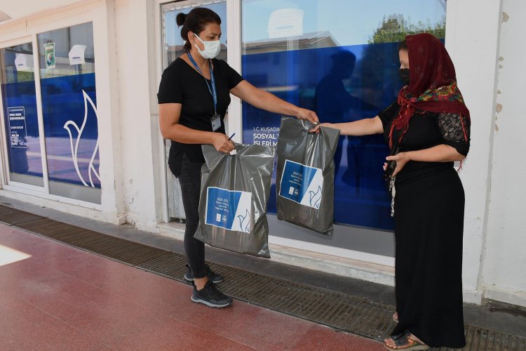 KUŞADASI BELEDİYESİ ÇOCUKLARIN YÜZÜNÜ GÜLDÜRDÜ