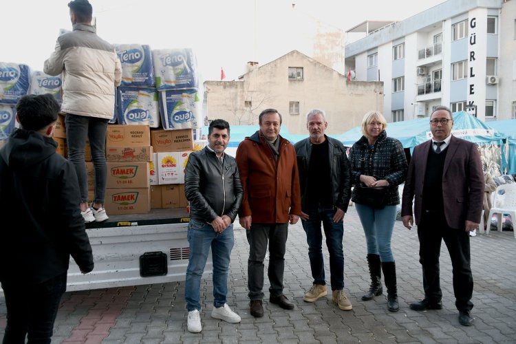 KUŞADASI'NDA YAŞAYAN YABANCILAR DEPREMZEDELER İÇİN SEFERBER OLDU