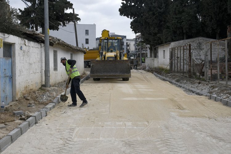 UYUM VE İŞ BİRLİĞİ KUŞADASI’NA HİZMET OLARAK DÖNMEYE DEVAM EDİYOR 