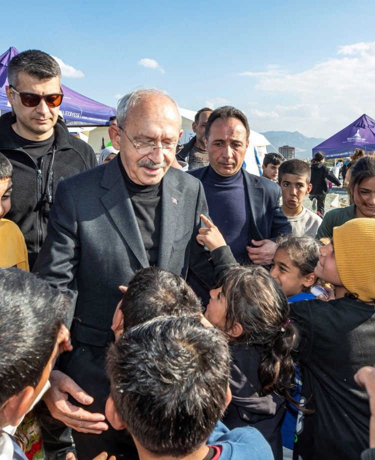 CHP LİDERİ KILIÇDAROĞLU, İZMİR BÜYÜKŞEHİR'İN HATAY’DAKİ KOORDİNASYON MERKEZİNİ ZİYARET ETTİ