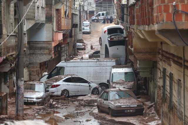 SEL FELAKETİ SONRASI ORTAYA ÇIKAN GÖRÜNTÜLER YÜREK BURKTU