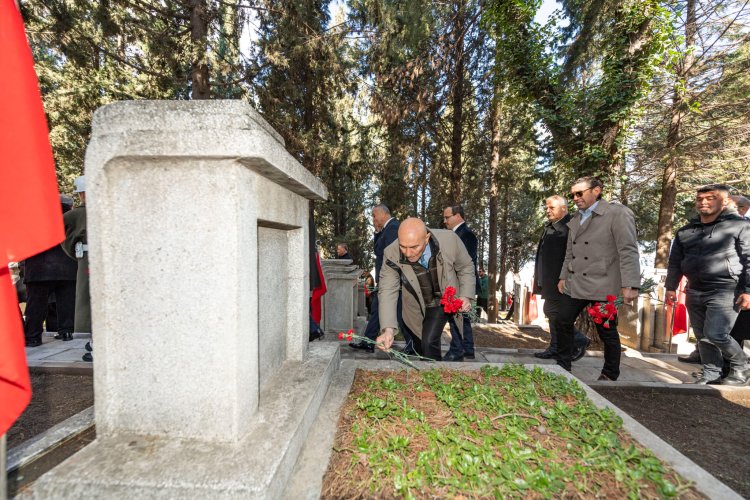 İZMİR’DE ÇANAKKALE DENİZ ZAFERİ’NİN 108’İNCİ YILDÖNÜMÜ