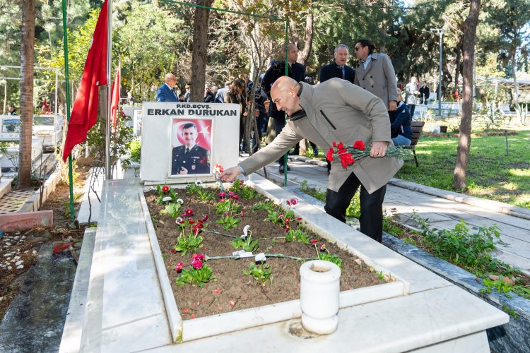 İZMİR’DE ÇANAKKALE DENİZ ZAFERİ’NİN 108’İNCİ YILDÖNÜMÜ