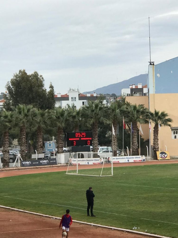 KUŞADASISPOR EVİNDE RAHAT KAZANDI