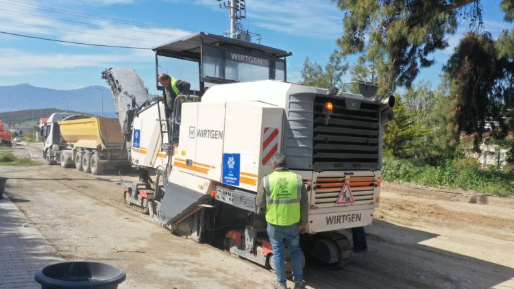 BÜYÜKŞEHİR YOL YAPIM ÇALIŞMALARINA DEVAM EDİYOR