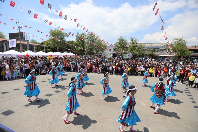 SELÇUK'TA ÇOCUKLAR ÖZGÜRDÜR, SOKAK OYUNLARIYLA BÜYÜR