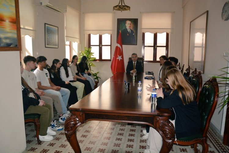 KUŞADASI KAYMAKAMI SADETTİN YÜCEL'E KARDEŞ ŞEHİRDEN VE CEMEVİ'NDEN ZİYARET