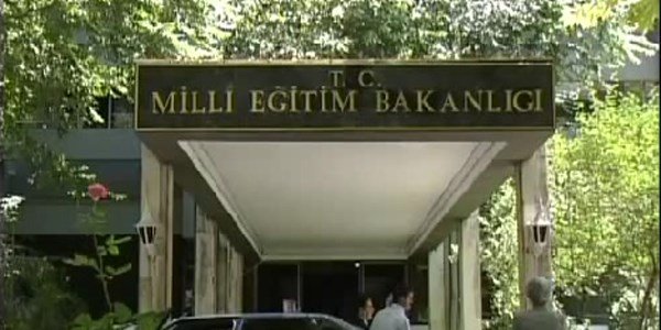  Milli Eğitim Bakanı Tekin: Türkçe Ortalaması 70 Olmayan Öğrenci Sınıf Geçemeyecek !!