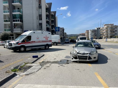 SÖKE'DE TRAFİK KAZASINDA İKİ YARALI!