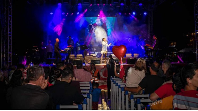 CUMHURİYET COŞKUSU KONSERLE ZİRVEDE